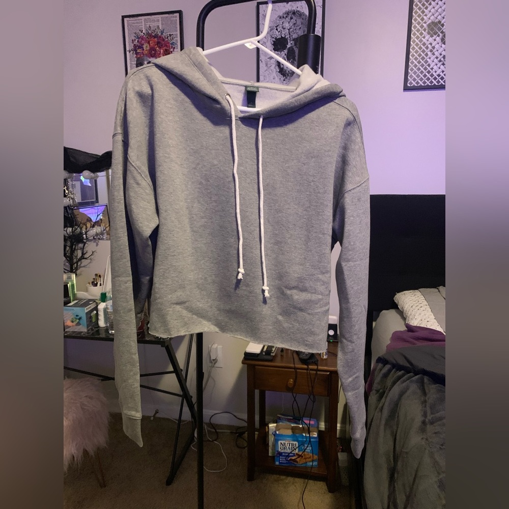 Wild Fable - cropped heather grey hoodie - size XL
